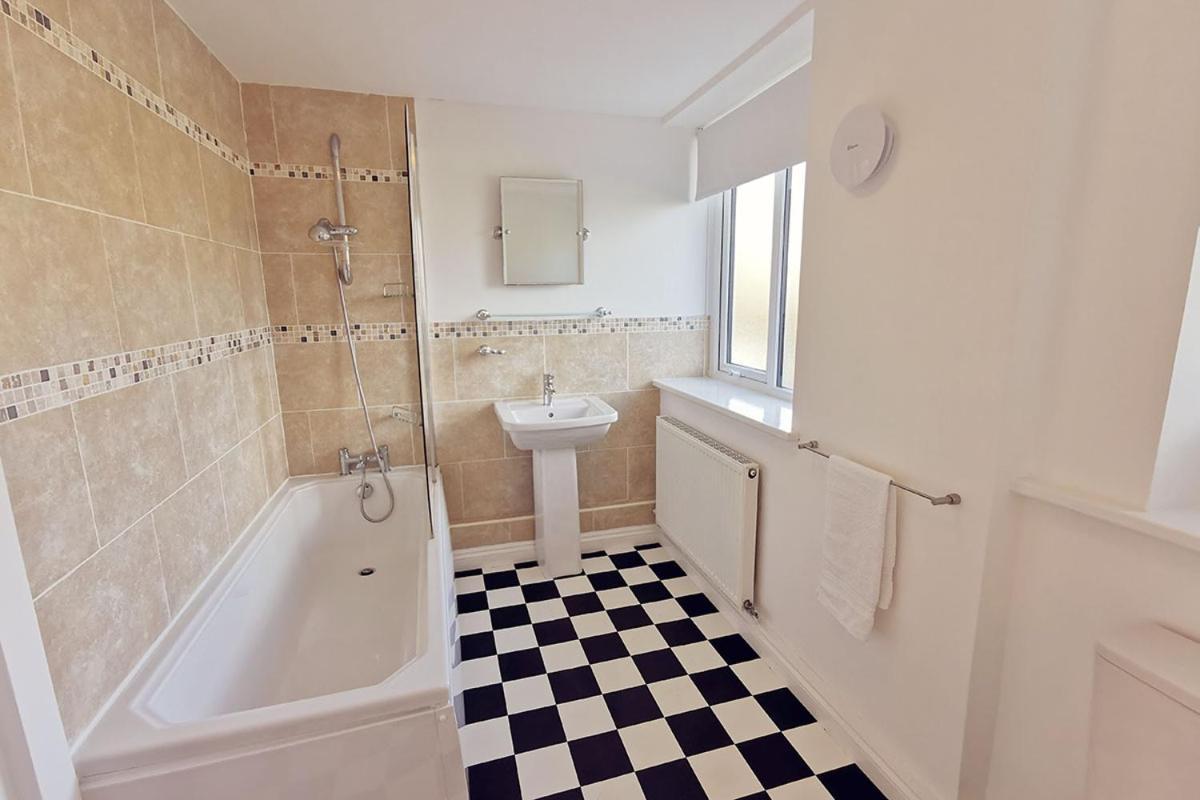 Cae Grugog Cottage-3 Bed-Sleeps 6-Ground Floor Bathroom تريرددور المظهر الخارجي الصورة